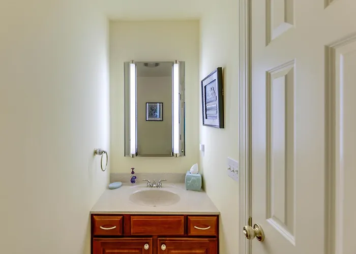 Holiday home Pool Access & 2 Mi To Beach! Ocean Escape