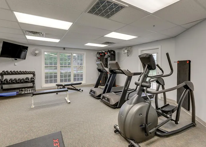 Pool Access & 2 Mi To Beach! Ocean Escape